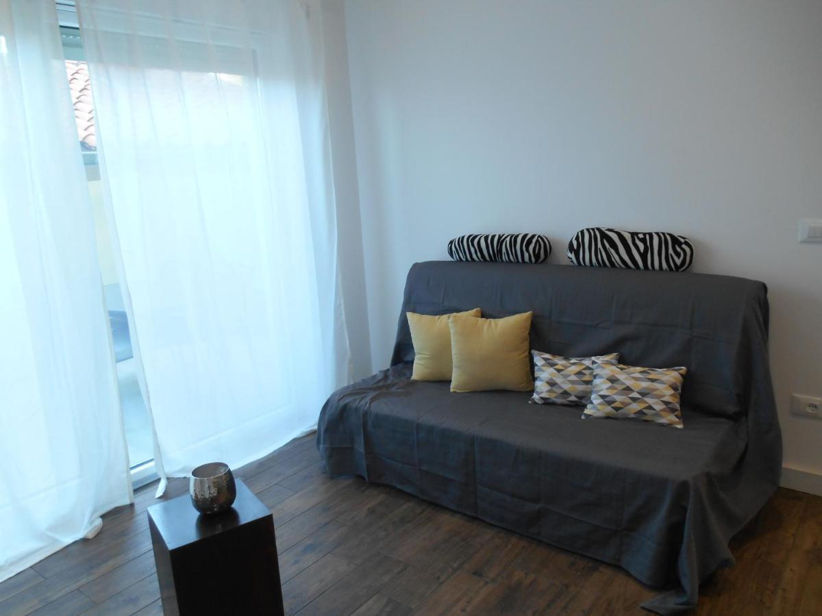 Z&D Apartment พูลา ภายนอก รูปภาพ